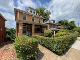 2728 Woodstock Ave in Pittsburgh, PA - Building Photo