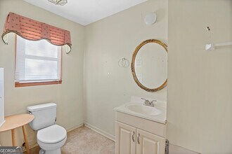 492 Pine Rd in Newnan, GA - Building Photo - Building Photo