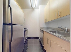 Washington Street in New York, NY - Building Photo - Building Photo