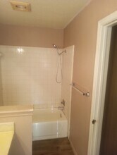 6836 S Creek Dr in Fort Worth, TX - Building Photo - Building Photo