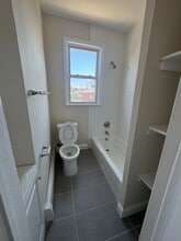 92 Maple St, Unit 3 in Garfield, NJ - Foto de edificio - Building Photo