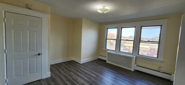 120 Elm St in West Haven, CT - Building Photo - Building Photo