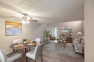 Keystone Apartments in Fayetteville, NC - Building Photo