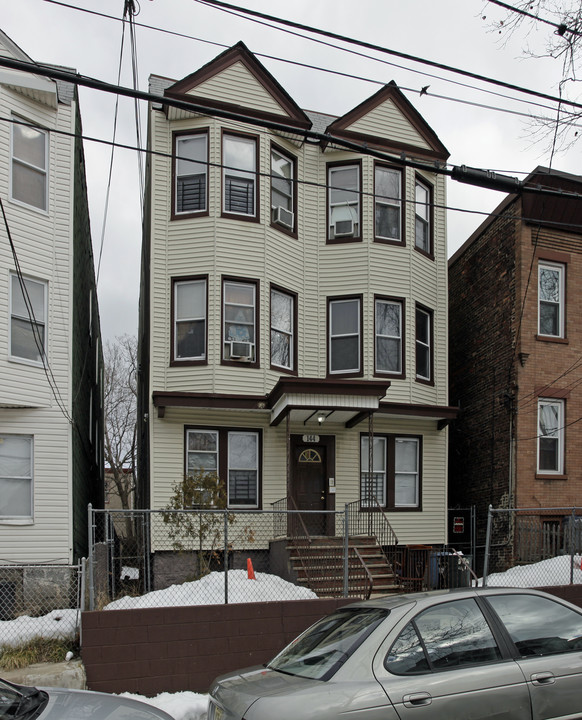 144 Clendenny Ave in Jersey City, NJ - Building Photo