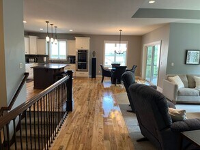 1716 Stone Crest Dr NE in Rochester, MN - Building Photo - Building Photo