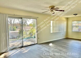 523 Bahia Cir Track in Ocala, FL - Building Photo - Building Photo