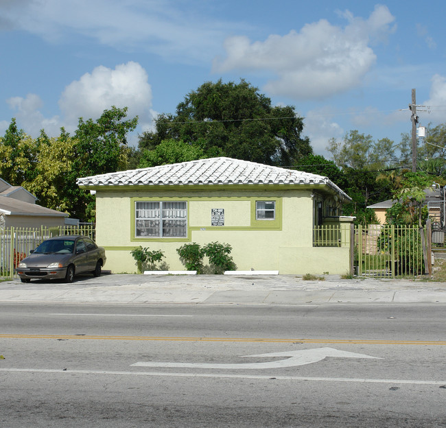 7020 N Miami Ave in Miami, FL - Building Photo - Building Photo