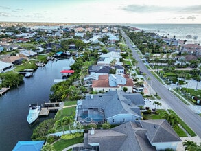 6611 Surfside Blvd in Apollo Beach, FL - Building Photo - Building Photo