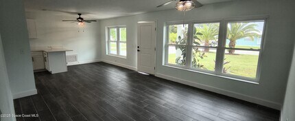 216 NE 3rd St in Satellite Beach, FL - Building Photo - Building Photo