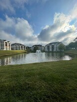 1610 Oakfield Dr in Ann Arbor, MI - Building Photo