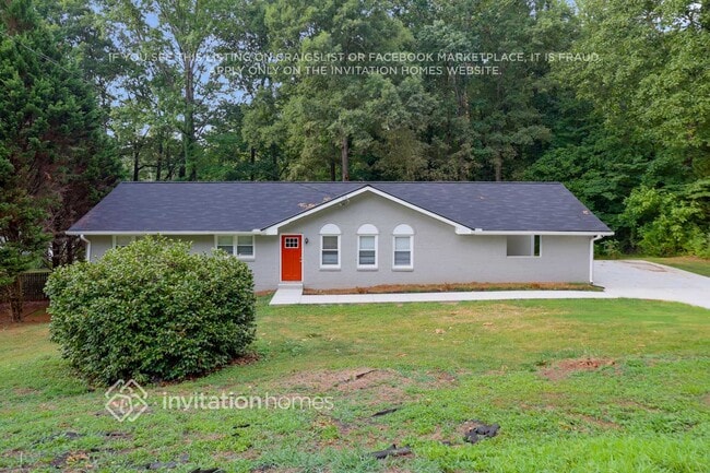 246 Sandra Dr NW in Lilburn, GA - Building Photo - Building Photo