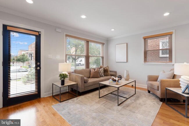 5515 Chillum Pl NE in Washington, DC - Building Photo - Building Photo