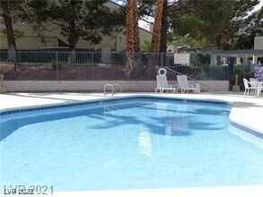 2700 Lodestone Dr in Las Vegas, NV - Foto de edificio - Building Photo