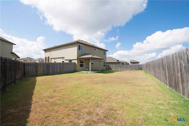 864 Foxfire Dr in New Braunfels, TX - Building Photo - Building Photo