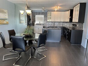 999 N Riverside Dr in Pompano Beach, FL - Building Photo - Building Photo