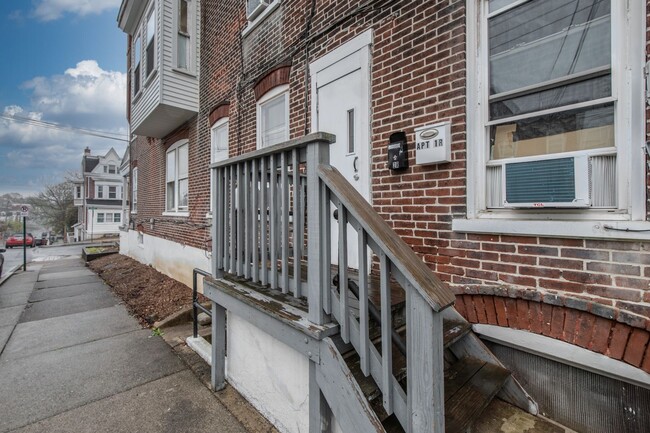 202 S Madison St in Allentown, PA - Foto de edificio - Building Photo