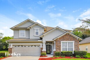 2060 Heritage Oaks Ct in Orange Park, FL - Building Photo