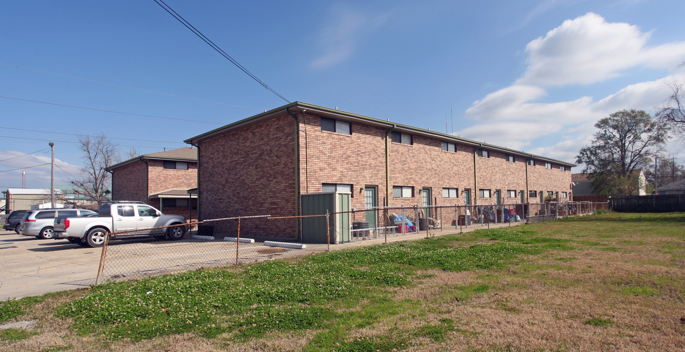 3521-3525 Delille St in Chalmette, LA - Building Photo