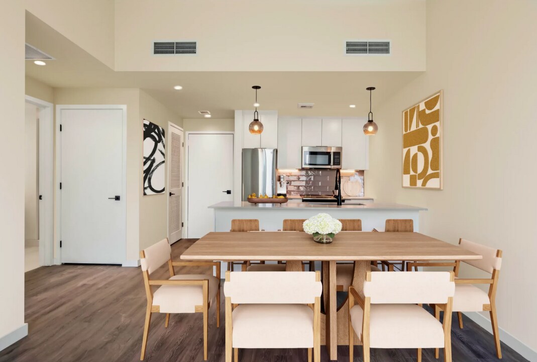 2041 NW 1st Ct, Unit B1 in Miami, FL - Building Photo
