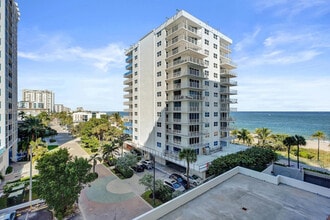 1000 S Ocean Blvd in Pompano Beach, FL - Building Photo - Building Photo
