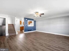 232 Carlyn Ct in Downingtown, PA - Building Photo