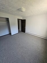 162 Washington Blvd, Unit #4 in Youngstown, OH - Building Photo - Building Photo
