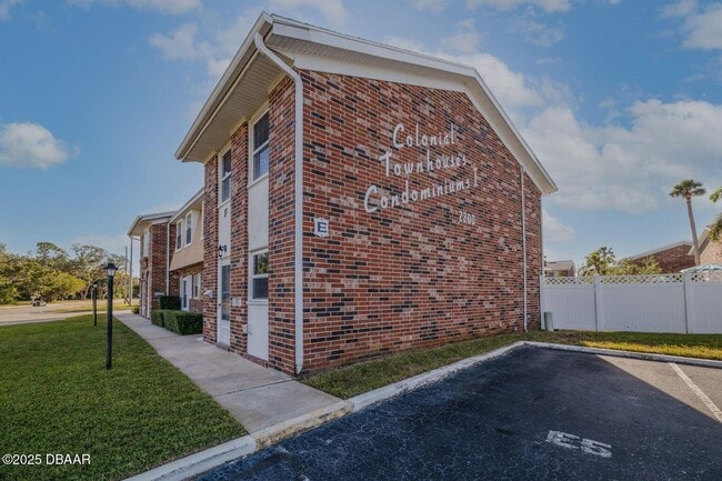 property at 2250 S Palmetto Ave