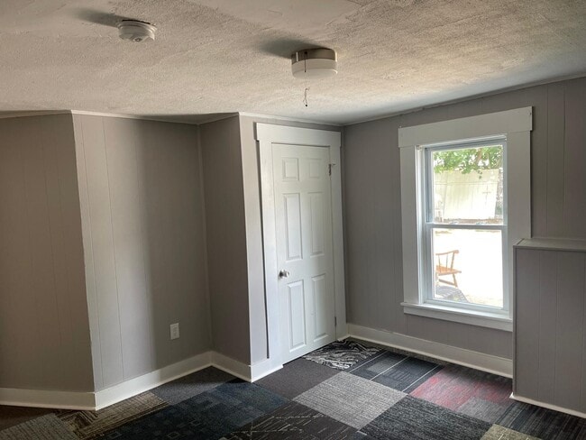 9 Chester St, Unit U1 in Fitchburg, MA - Building Photo - Building Photo