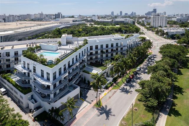 2001 Meridian Ave, Unit 506 in Miami Beach, FL - Building Photo