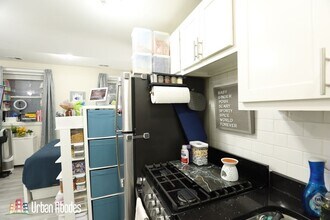 644 W Roscoe St, Unit J06W in Chicago, IL - Foto de edificio - Building Photo