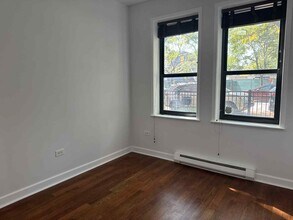 1153 N Cambridge Ave in Chicago, IL - Building Photo - Building Photo