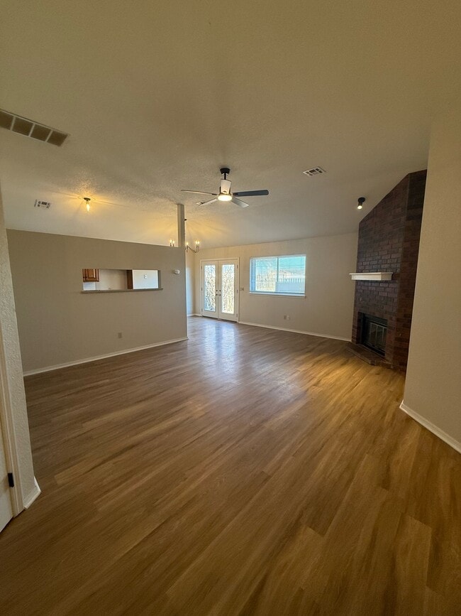 8232 Wilshire Ridge Dr in Oklahoma City, OK - Building Photo - Building Photo