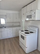 27 Pierce St in Orono, ME - Building Photo - Building Photo