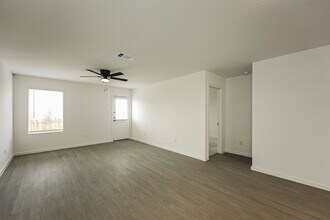 11516 Chestnut Barr Dr in Converse, TX - Building Photo - Building Photo