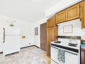 1006 Hiller Rd in Mckinleyville, CA - Building Photo - Building Photo