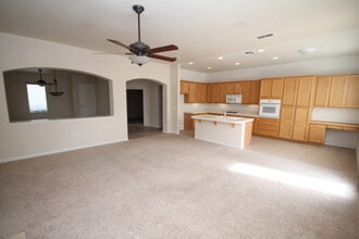 9345 Oreo Ranch Cir in Elk Grove, CA - Building Photo - Building Photo