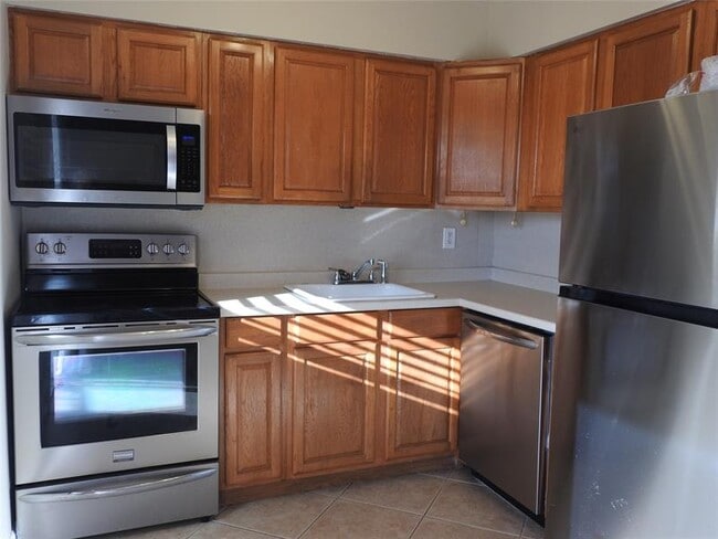 1600 NE 3rd Ave in Fort Lauderdale, FL - Building Photo - Building Photo