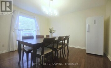 24 Beasley Dr in Richmond Hill, ON - Building Photo - Building Photo