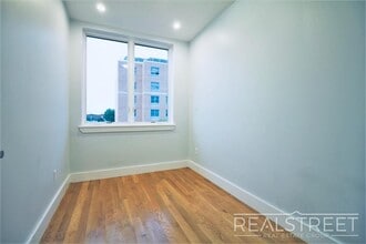1137 St Marks Ave, Unit 3B in Brooklyn, NY - Foto de edificio - Building Photo