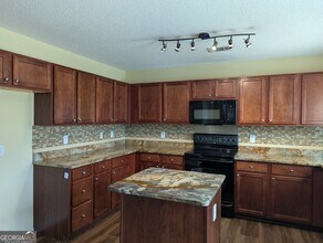 331 Winchester Dr in Pooler, GA - Building Photo - Building Photo
