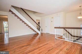 1922 Brightleaf Ct in Silver Spring, MD - Building Photo - Building Photo