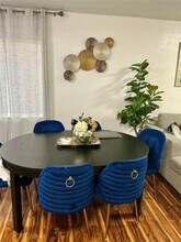 2262 SW 87th Terrace in Miramar, FL - Foto de edificio - Building Photo