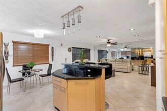 11685 Canal Dr in North Miami, FL - Building Photo - Building Photo