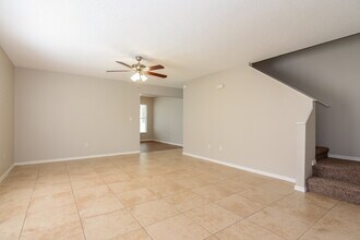 22715 St Thomas Cir in Lutz, FL - Building Photo - Building Photo