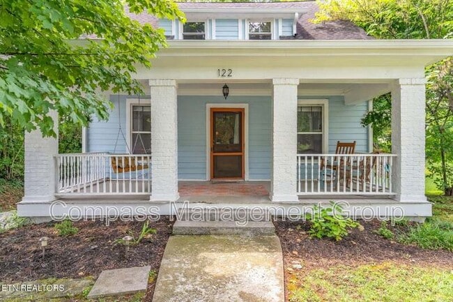property at 122 W Glenwood Ave NE