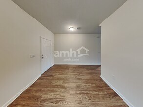 8716 Layalie Way in Gibsonton, FL - Building Photo - Building Photo