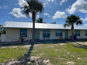 8668 SE Hobe Ridge Ave in Hobe Sound, FL - Building Photo - Building Photo