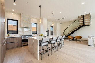 836 Waterloo St in Los Angeles, CA - Building Photo - Building Photo
