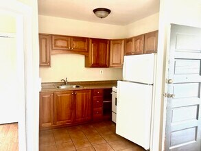 2543 W Sunnyside Ave, Unit 1 in Chicago, IL - Building Photo - Building Photo