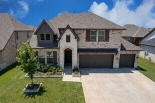 905 Chinati St in Princeton, TX - Building Photo